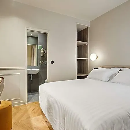 Clemence Hotel