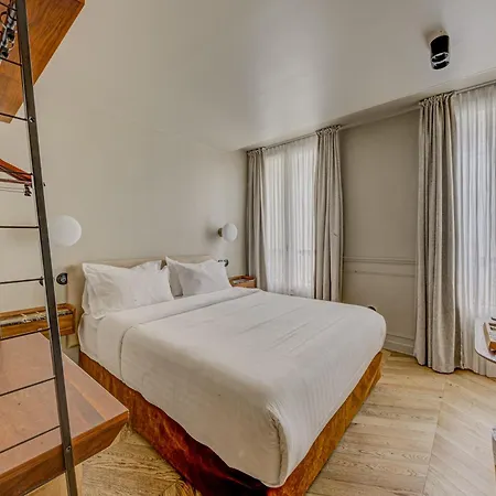 Clemence Hotel Paris