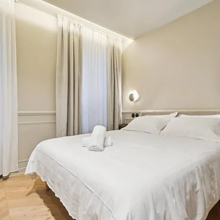 Hotell Clemence Paris