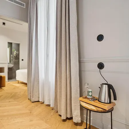 Hotell Clemence 3*
